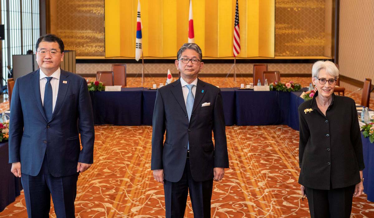 U.S., Japan, South Korea send clear message to N.Korea - U.S. diplomat